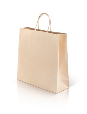 Kağıt kraft alışveriş çantası beyaz arka plan üzerinde izole