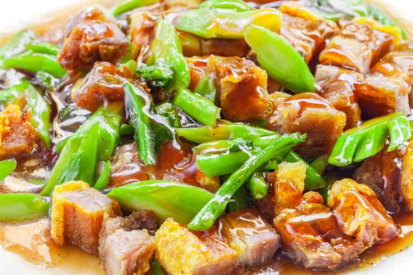 Croustillant porc frit avec Kale Thai délicieuse nourriture — Photo