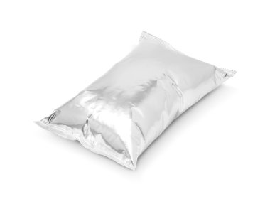 Beyaz arka plan üzerinde izole boş ambalaj folyo çerez kesesi