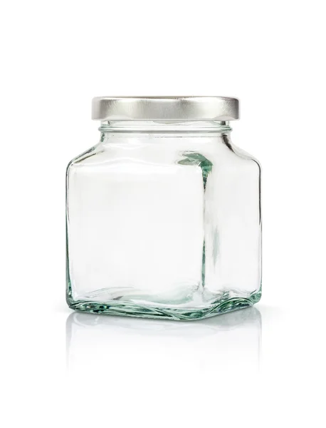 Bersihkan botol kaca dengan tutup perak yang diisolasi pada latar belakang putih — Stok Foto