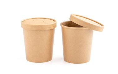 Ekoloji ürün tasarımı için boş ambalaj kağıt bardak kırpma yolu ile beyaz arkaplanda izole edilmiş maket