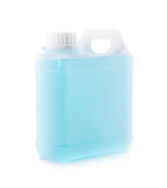 白の背景にクリッピングパスで隔離された手掃除のための青いアルコール消毒剤のブランク包装ガロン — ストック写真