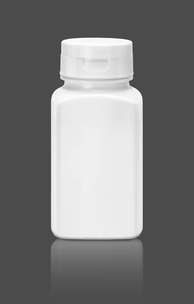 Garrafa de produto de suplemento de embalagem em branco isolado em fundo cinza — Fotografia de Stock