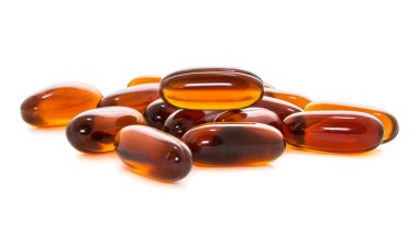 Beyaz arka plan üzerinde izole lesitin ek ürün kapsül