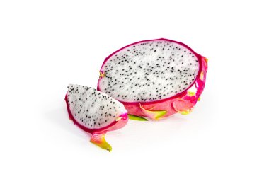 Beyaz arka planda taze ejderha meyvesi