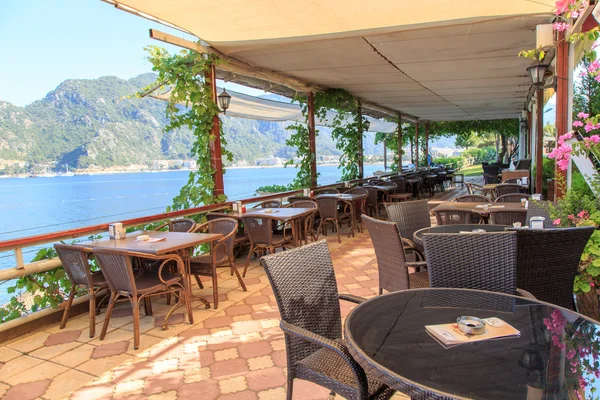 kafe sokak, beyaz kum sahil, Türkiye, Avrupa'nın yaz tatili üzerinde