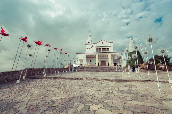 Iglesia católica en la cima de la montaña, bogotá, colombia, América Latina — Foto de Stock