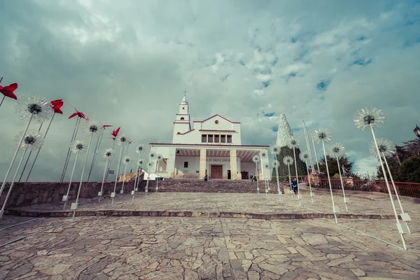 Katolická církev na vrcholu hory, bogota, Kolumbie, Latinská Amerika — Stock fotografie