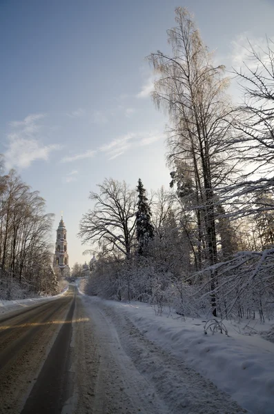Ryska antika klocktornet på vintern — Stockfoto