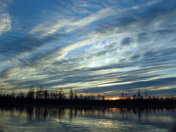 Sky golven tijdens zonsondergang — Stockfoto