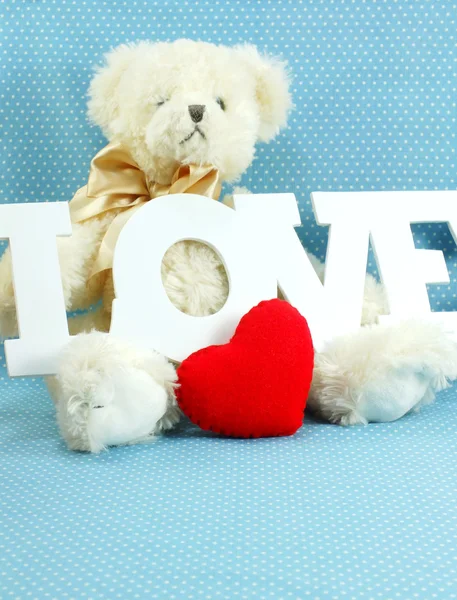 Niedliche Teddybär Konzept Valentinstag mit blauem Hintergrund — Stockfoto