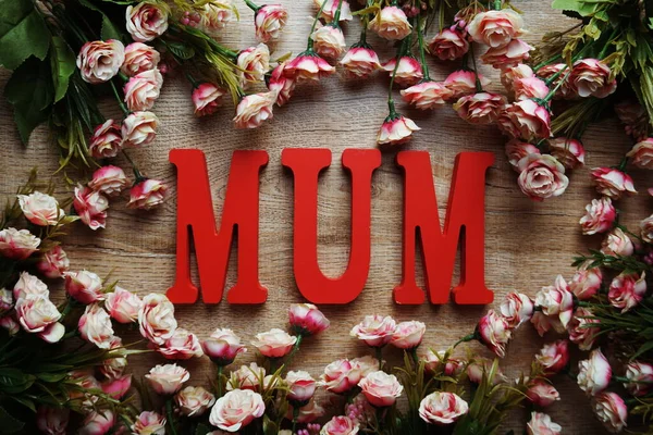 Mum Alphabet Letter Flowers Decoration Wooden Background — Stock Photo, Image