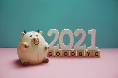 Elveda 2021 mavi ve pembe arkaplan alfabe harfi