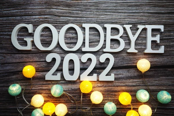 Прощавай 2022 Алфавітний Лист Бавовняною Кулькою Світлодіодне Прикраса Дерев Яному — стокове фото