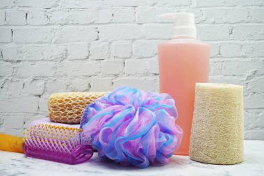 Duş aksesuarları banyo öğeleri