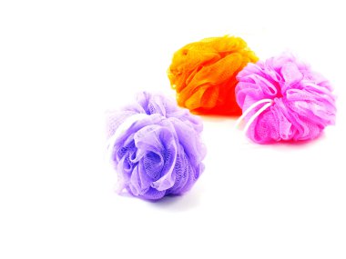 Beyaz arka plan üzerinde izole plastik banyo puf
