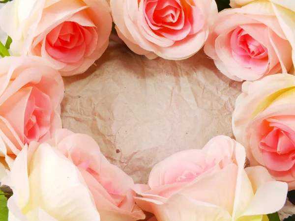 Ramo de flores artificiales de rosa —  Fotos de Stock