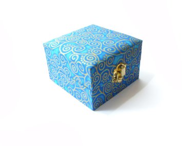 İpek kutusu beyaz arka plan üzerinde izole