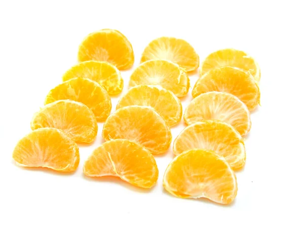 Arance fresche isolate su fondo bianco — Foto Stock