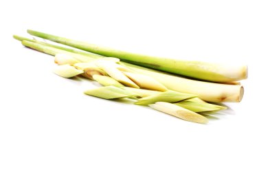 Beyaz arka planda taze limon çimeni