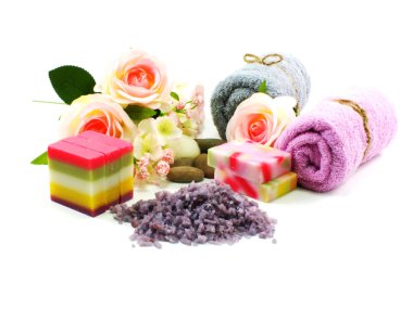 Spa ile deniz tuzu ve karışık meyve sabun kavramı