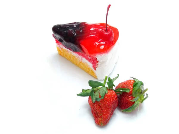 Pastel de esponja con fresas y crema de vainilla — Foto de Stock