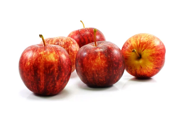 Manzanas rojas aisladas sobre fondo blanco — Foto de Stock