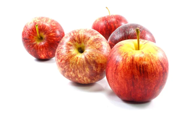 Czerwone jabłka odizolowane na białym tle — Zdjęcie stockowe