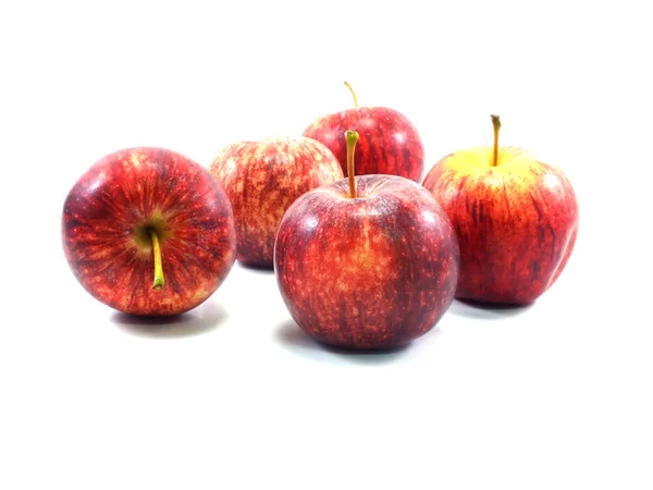 Pommes rouges isolées sur fond blanc — Photo