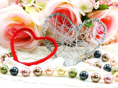 Sevgililer günü kalp ve gül çiçek arka plan kavramı ile