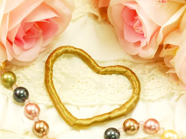 Sevgililer günü kalp ve gül çiçek arka plan kavramı ile
