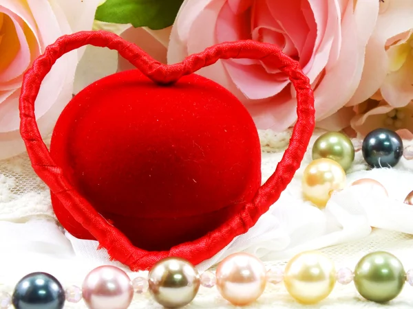 Sevgililer günü kalp ve gül çiçek arka plan kavramı ile