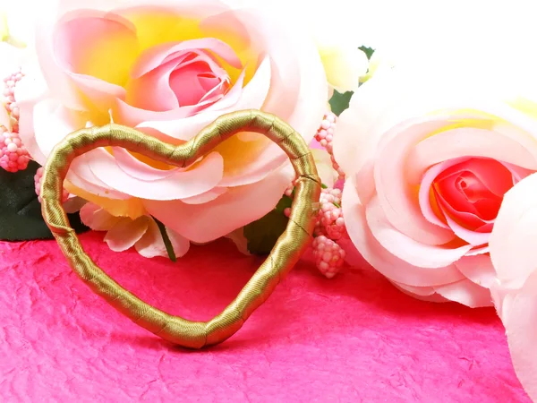 Giorno di San Valentino con cuore e rosa fiore concetto di fondo — Foto Stock