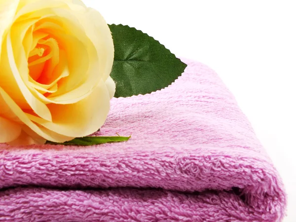 Rose and towel — Stock Photo, Image