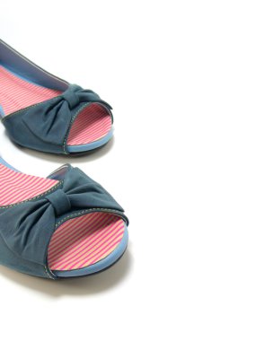 beyaz zemin üzerine Bayan ayakkabıları