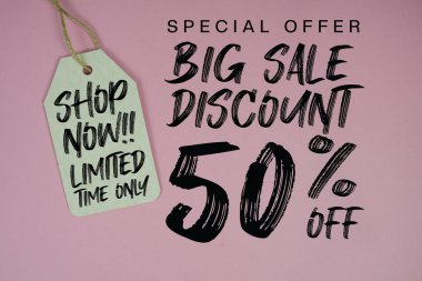 Büyük indirim% 50 indirimli Fiyat etiketli Sınırlı Zaman Dükkanı