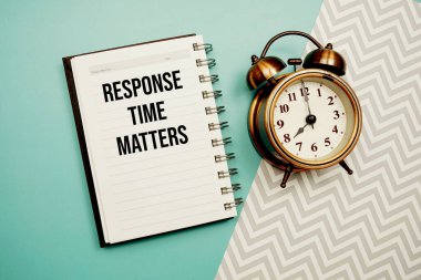 Yanıt Zamanı Önemli olan alarm saati ile not defterine yazılan metin