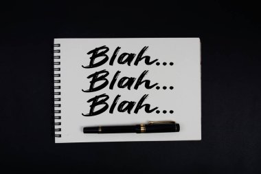 Not defterine yazılmış Blah Blah metni