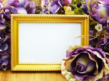 fotoğraf çerçevesi ile dekorasyon natürmort