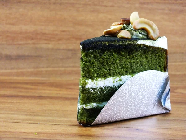 Japanese matcha green tea cake and cream — Stock Photo, Image