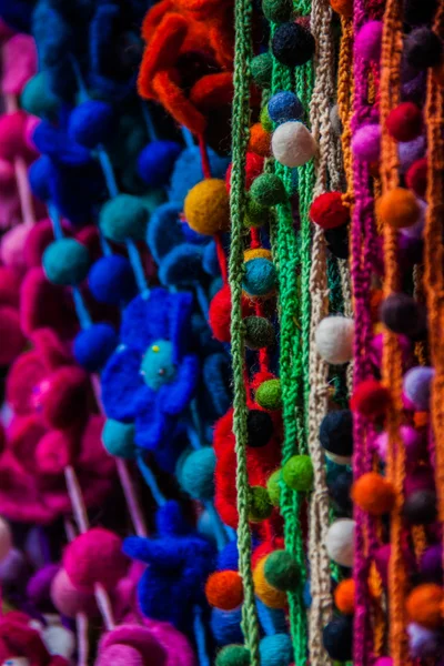 renkli boncuk yünden