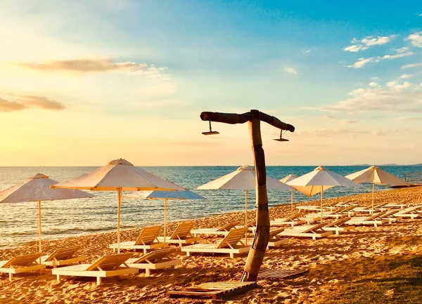 Phu Quoc 'ta günbatımı Sanato plajı