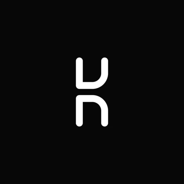 Profesyonel ve modern harf K logosu kalın ana hatlı siyah beyaz monogram. Minimalist ve zarif logo siyah arkaplanda izole edildi