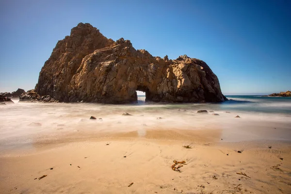 Keyhole Rock Στο Pfeiffer State Beach Στο Big Sur Καλιφόρνια — Φωτογραφία Αρχείου