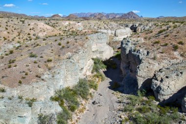Tuff Kanyonu, öğleden sonra güneşli Big Bend Ulusal Parkı, Teksas.