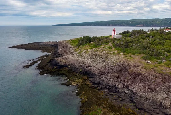 Digby, Nova Scotia yakınlarındaki Point Prim Deniz Feneri 'nin hava manzarası..