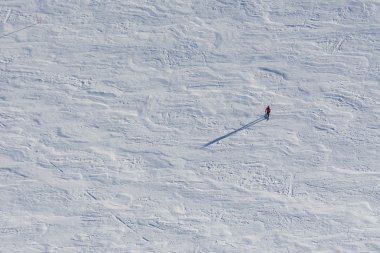 Bazı büyük arazi Chamonix, Fransa Kayak