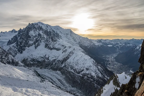 Epische landschap op de top van de Aiguille du Midi — Stockfoto