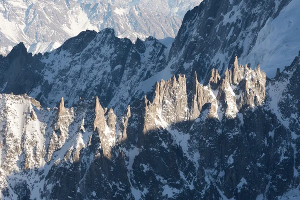 Große Kulisse an der Spitze der aiguille du midi — Stockfoto