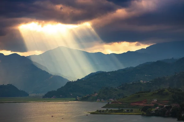 Güneş ışığından göklerin